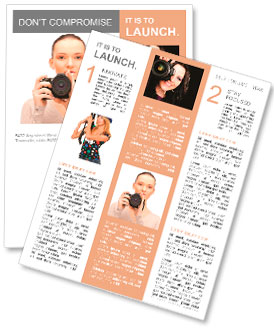 Obrázek klidné dospívající dívka s digitálním fotoaparátem Newsletter