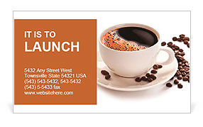 一杯咖啡和白色背景上的豆。 名片