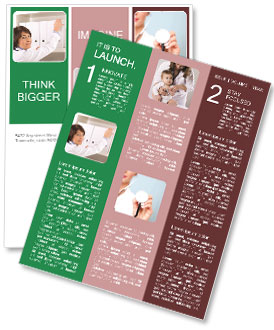 Femme médecin souriante au bureau : une femme professionnelle en médecine Newsletter