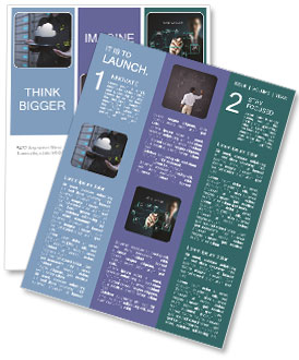 実業家は、新たなコンピュータインターフェース上でクラウドコンピューティング図での作業 ニュースレター